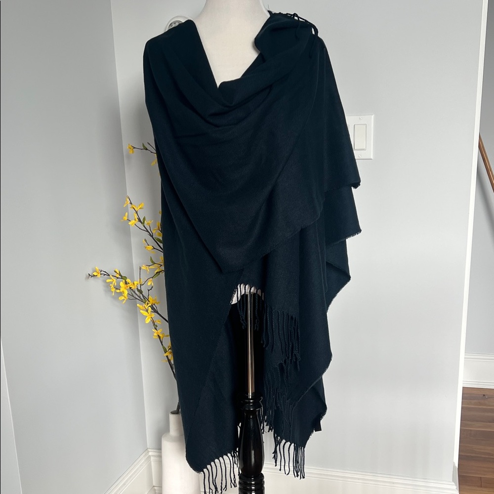 Chic Navy blue Fringe Wrap
